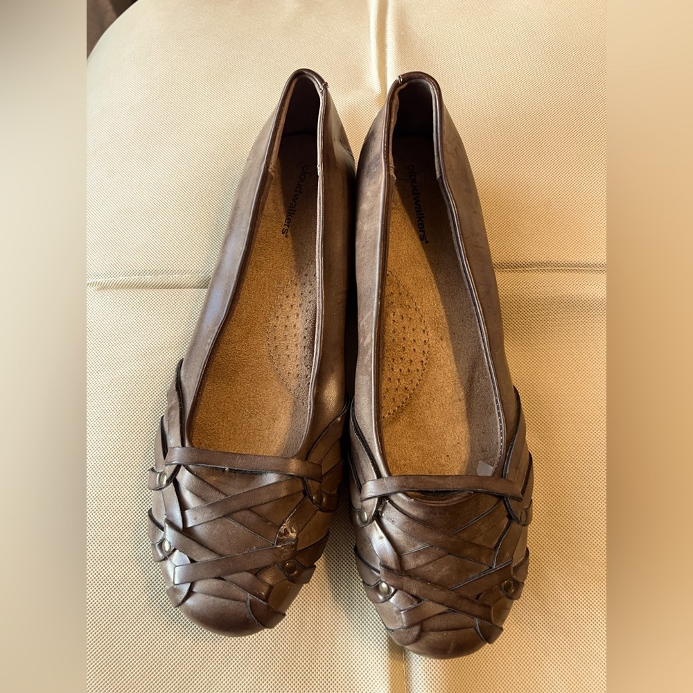 Cloudwalker (Avenue)brown/grey Leather flat-Brand NEW -Size 9.5W